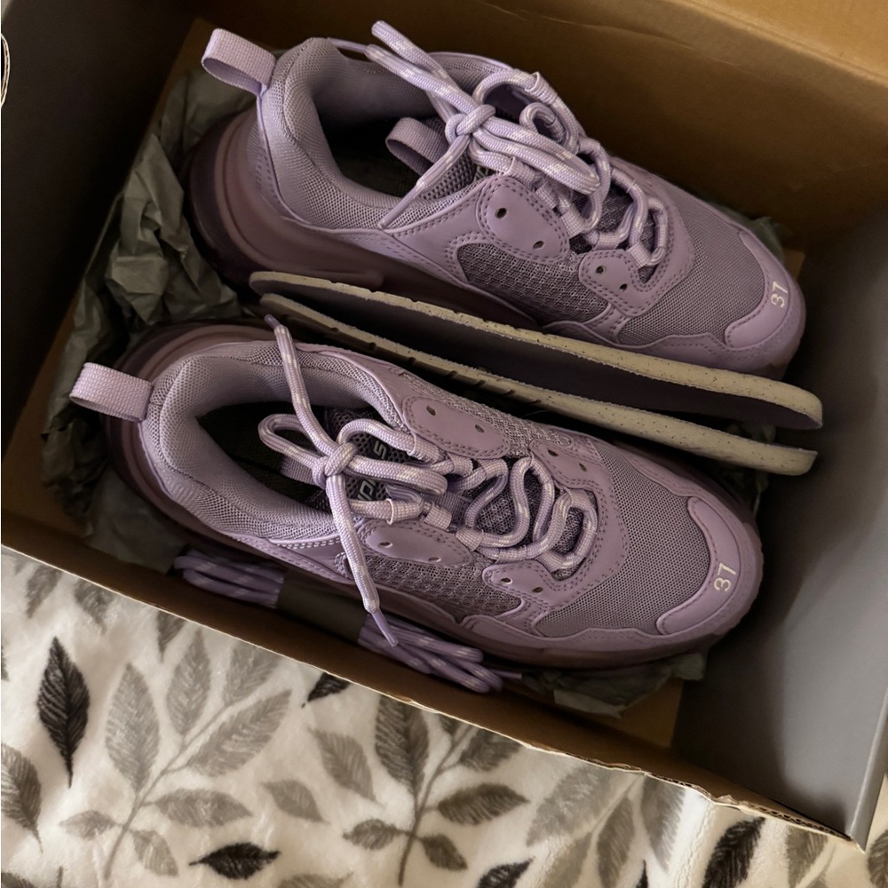 Purple lavender balenciaga sneakers. Wore them few times for few hours.